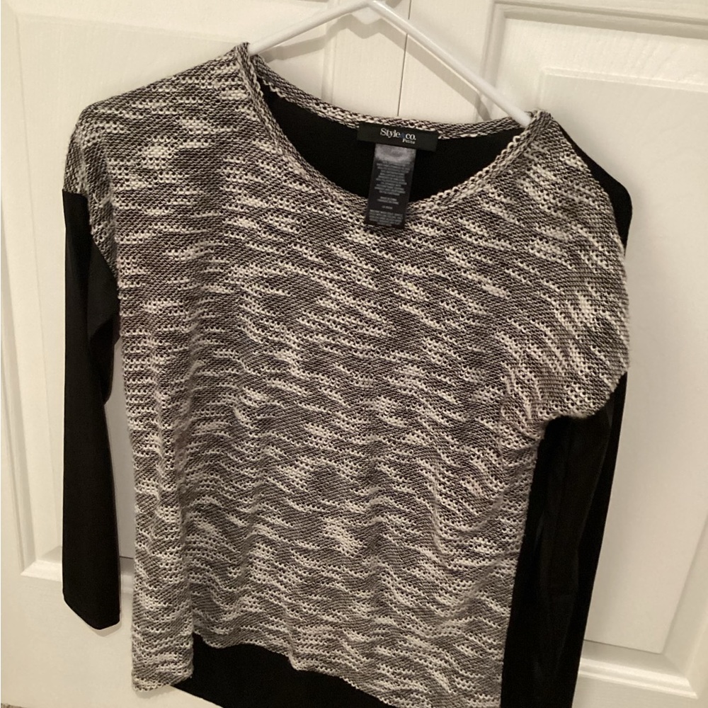 Style & Co petites top.